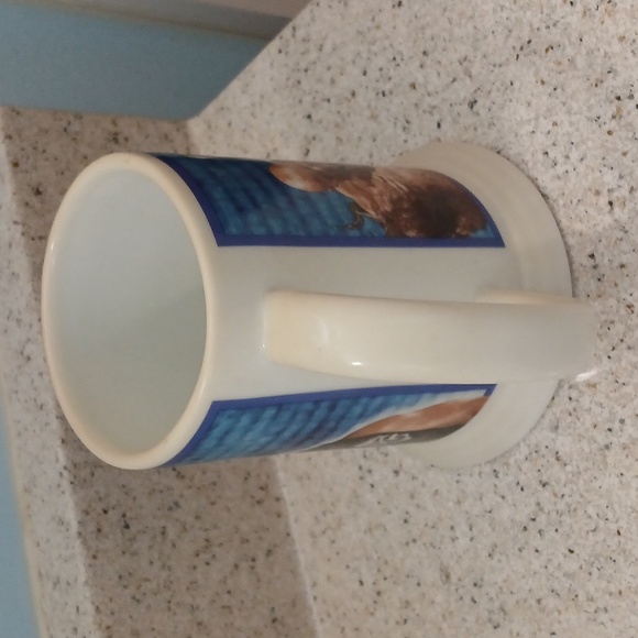 WWF Collector approximate 16 oz cup - Picture 4 of 6